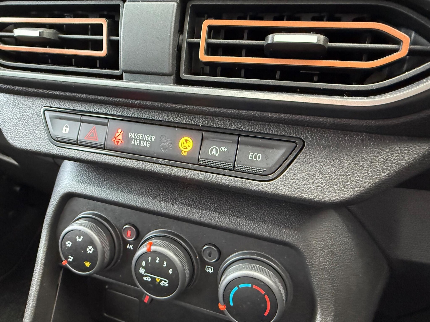 Used Dacia Sandero Stepway 2023 for sale - 76925877: Photo 27