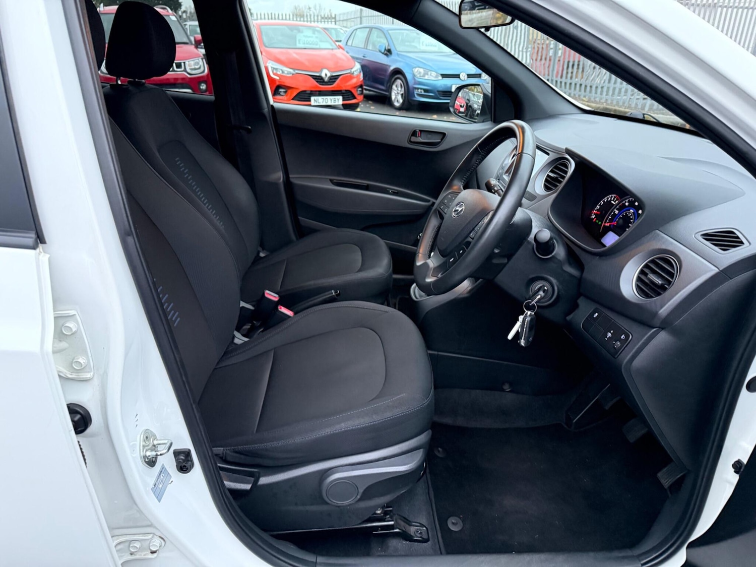 Used Hyundai i10 2019 for sale - 77191621: Photo 15