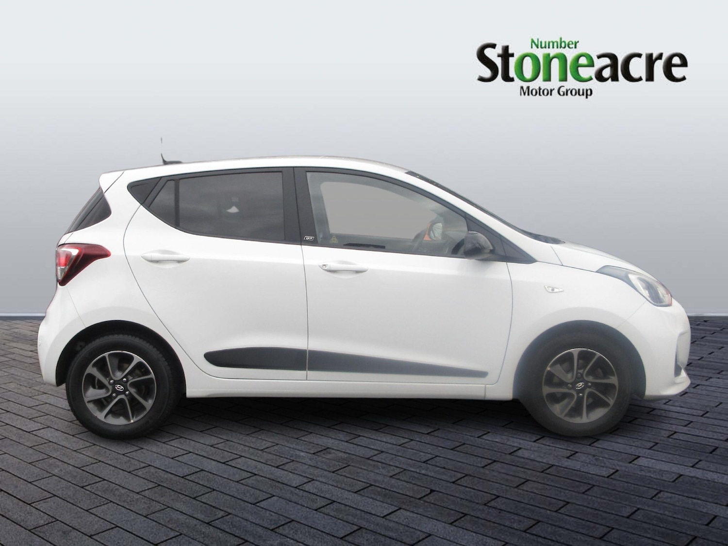 Used Hyundai i10 2019 for sale - 77191621: Photo 2