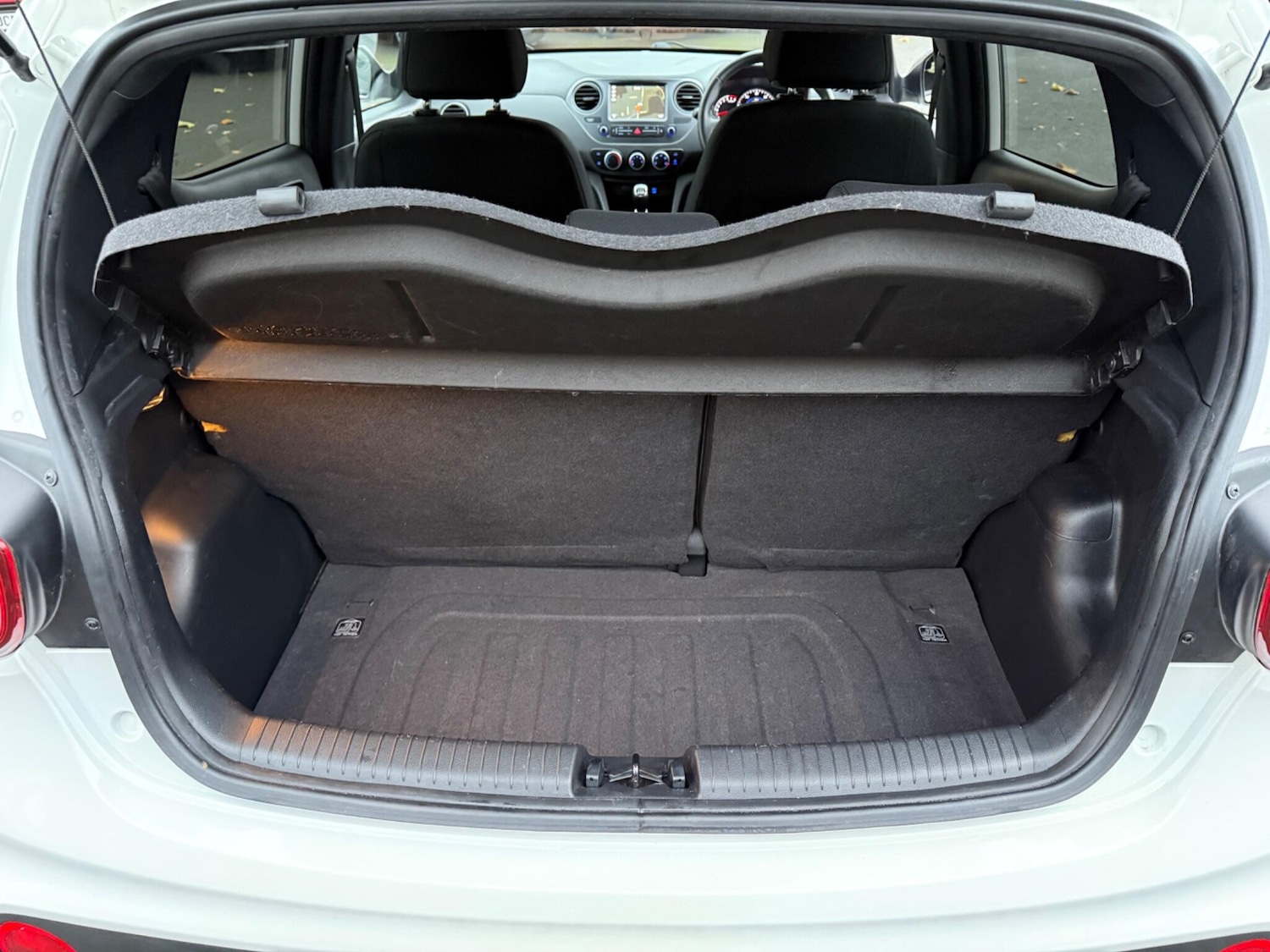 Used Hyundai i10 2019 for sale - 77191621: Photo 21