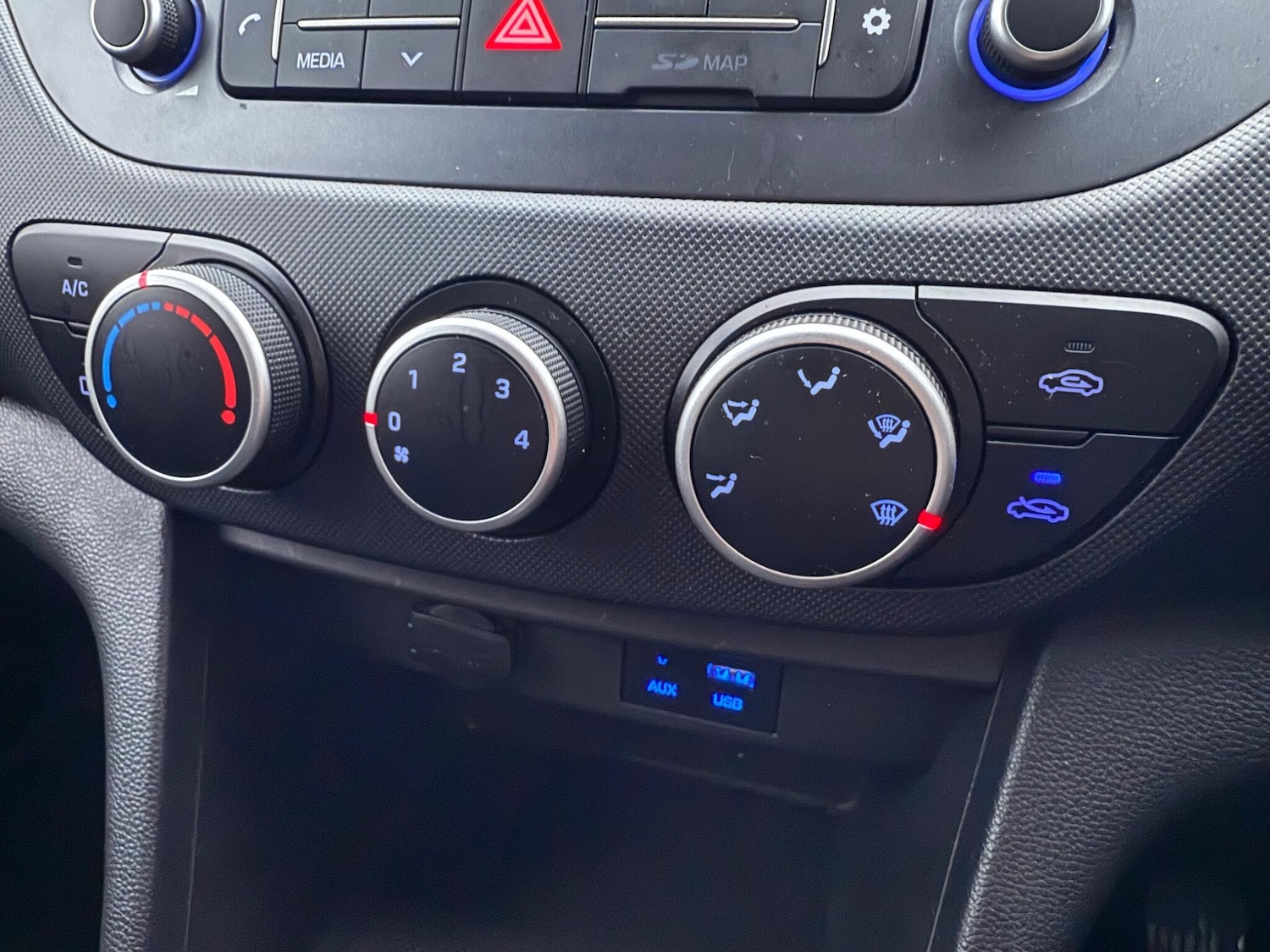 Used Hyundai i10 2019 for sale - 77191621: Photo 32