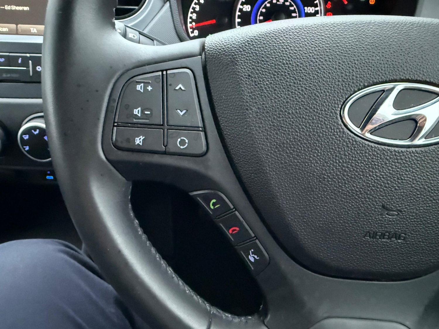 Used Hyundai i10 2019 for sale - 77191621: Photo 35