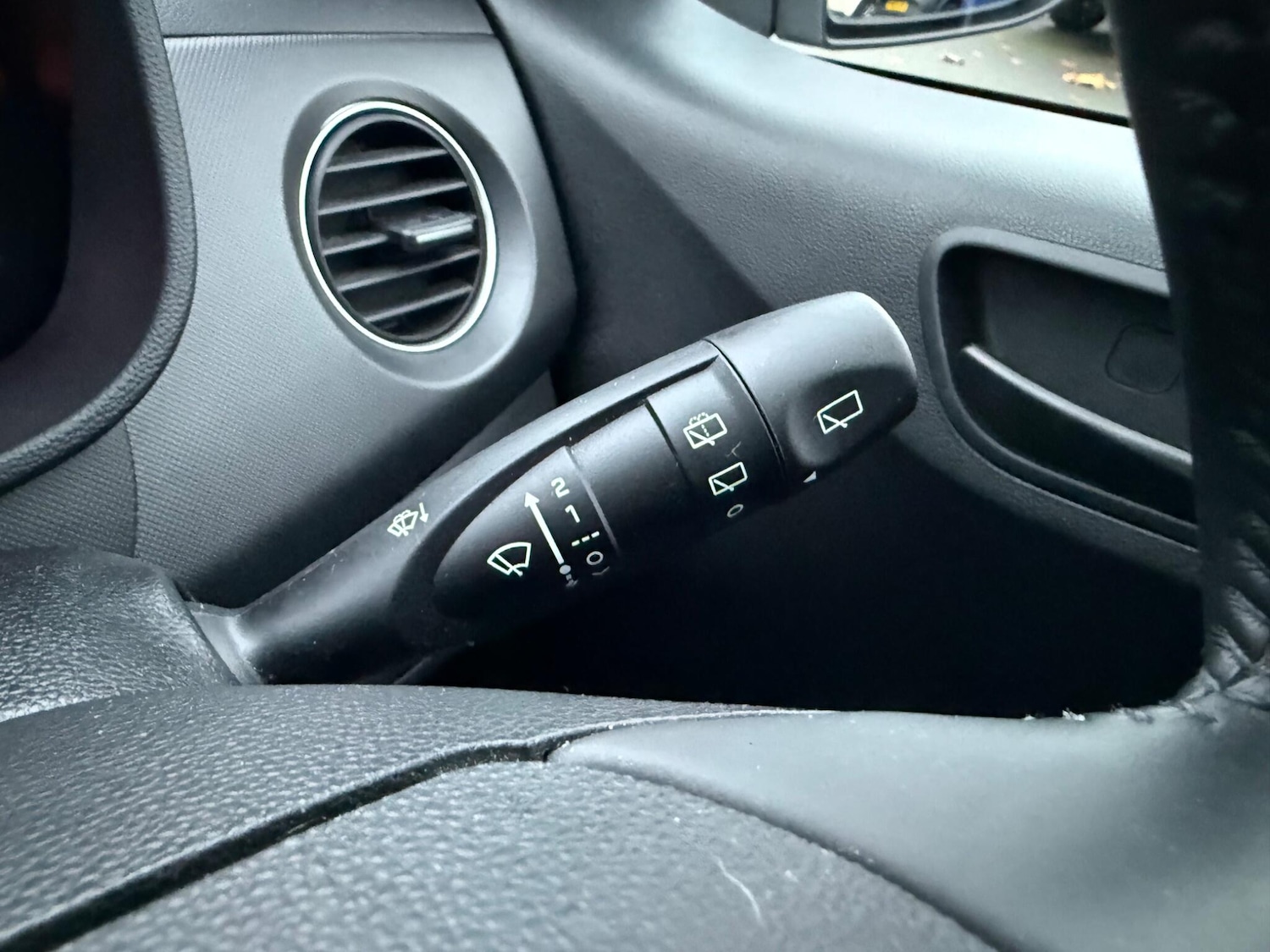 Used Hyundai i10 2019 for sale - 77191621: Photo 38