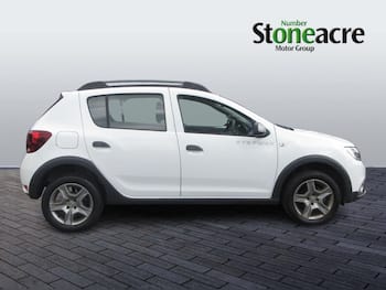 Used Dacia Sandero Stepway 2019 for sale - 79645631: Photo