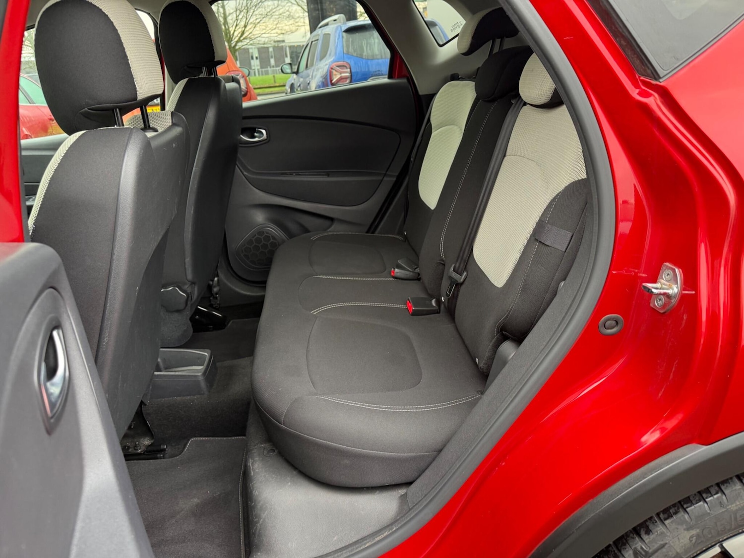 Used Renault Captur 2018 for sale - 77683708: Photo 15