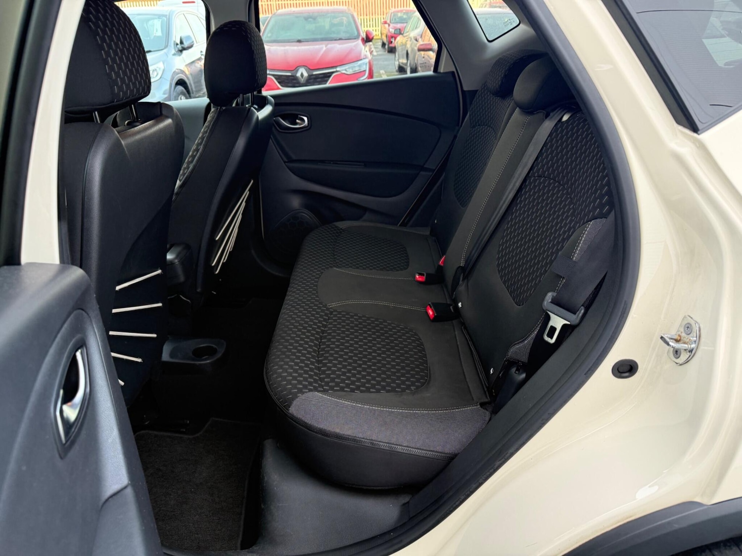 Used Renault Captur 2018 for sale - 77229661: Photo 17