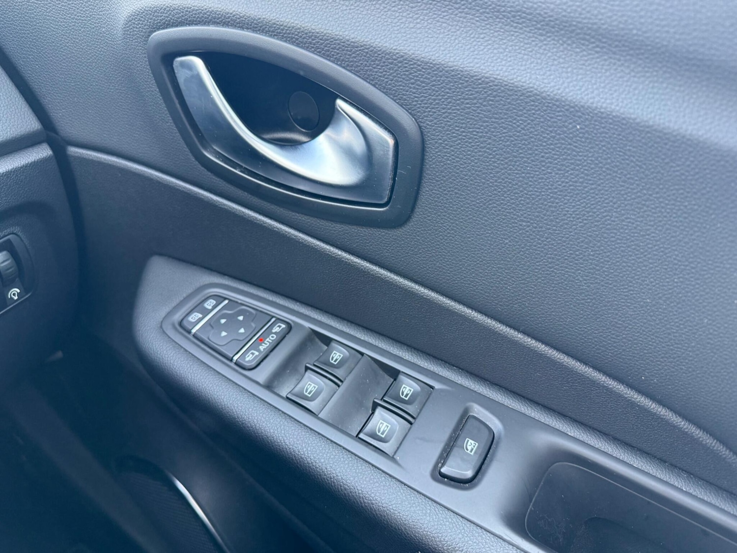 Used Renault Captur 2018 for sale - 77229661: Photo 37