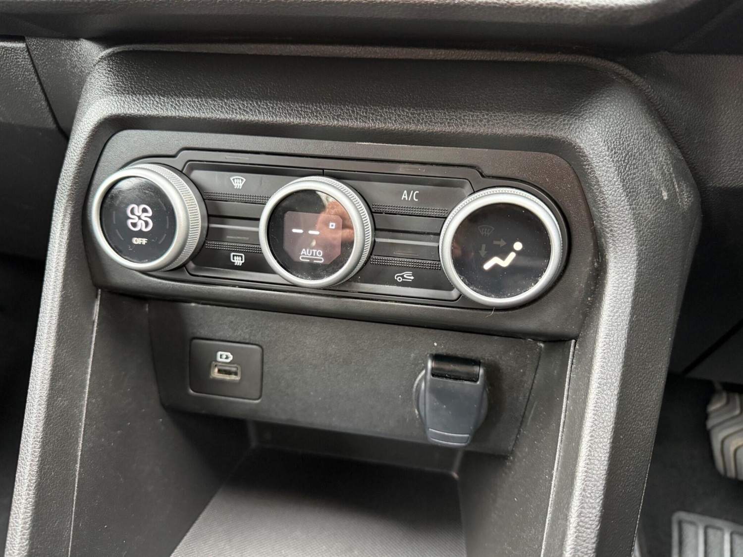 Used Dacia Sandero Stepway 2023 for sale - 77854136: Photo 32