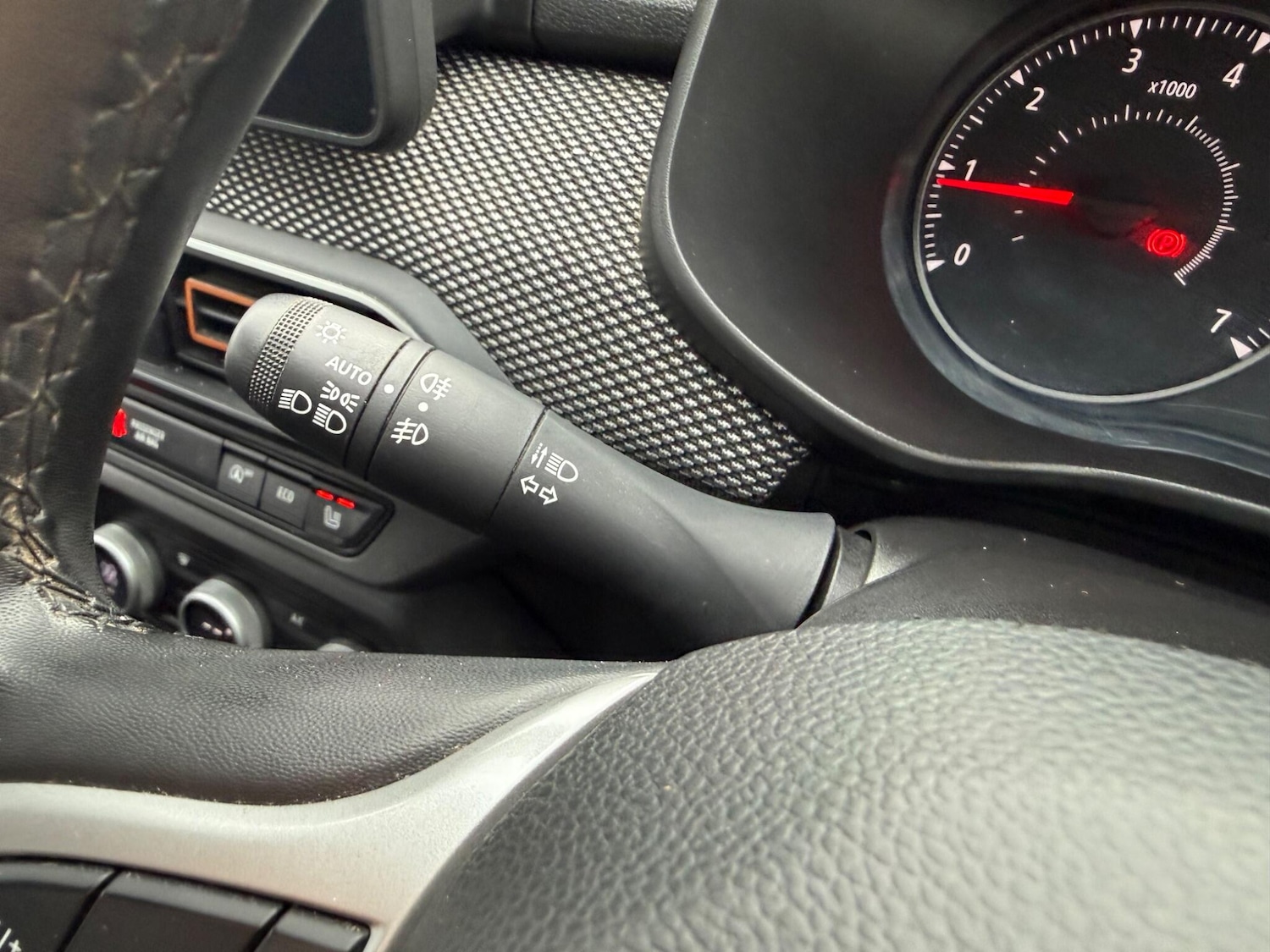 Used Dacia Sandero Stepway 2023 for sale - 77854136: Photo 37