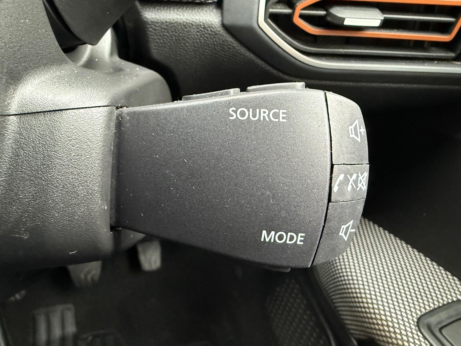 Used Dacia Sandero Stepway 2023 for sale - 77854136: Photo 39