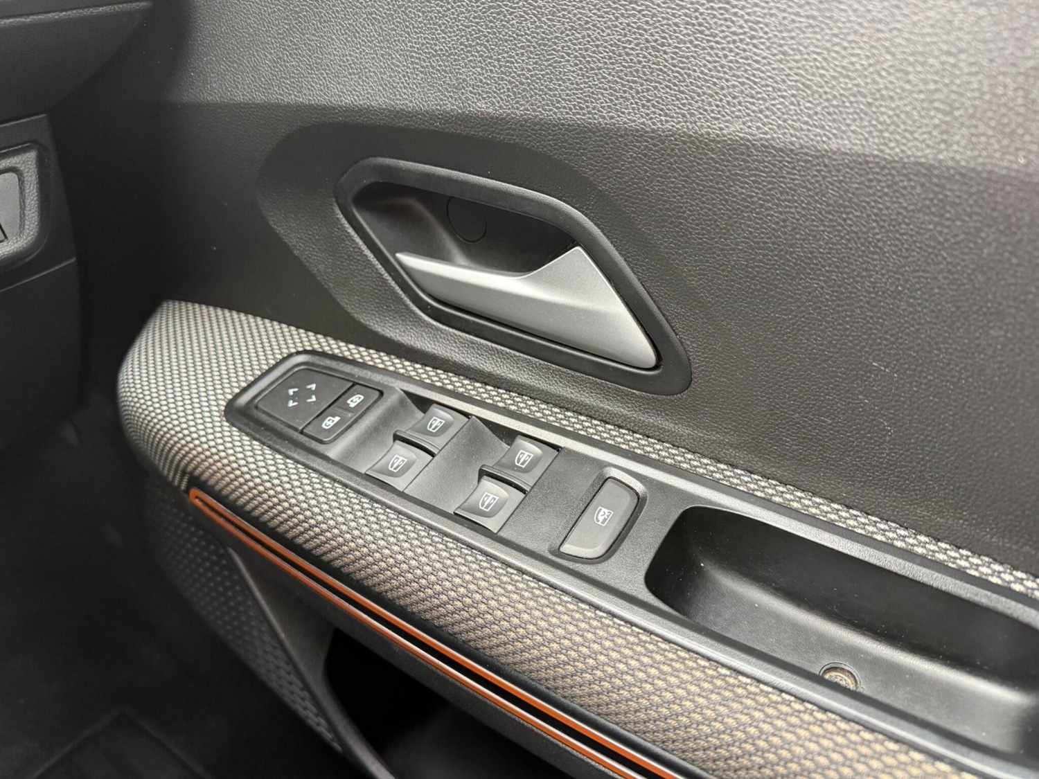 Used Dacia Sandero Stepway 2023 for sale - 77854136: Photo 40