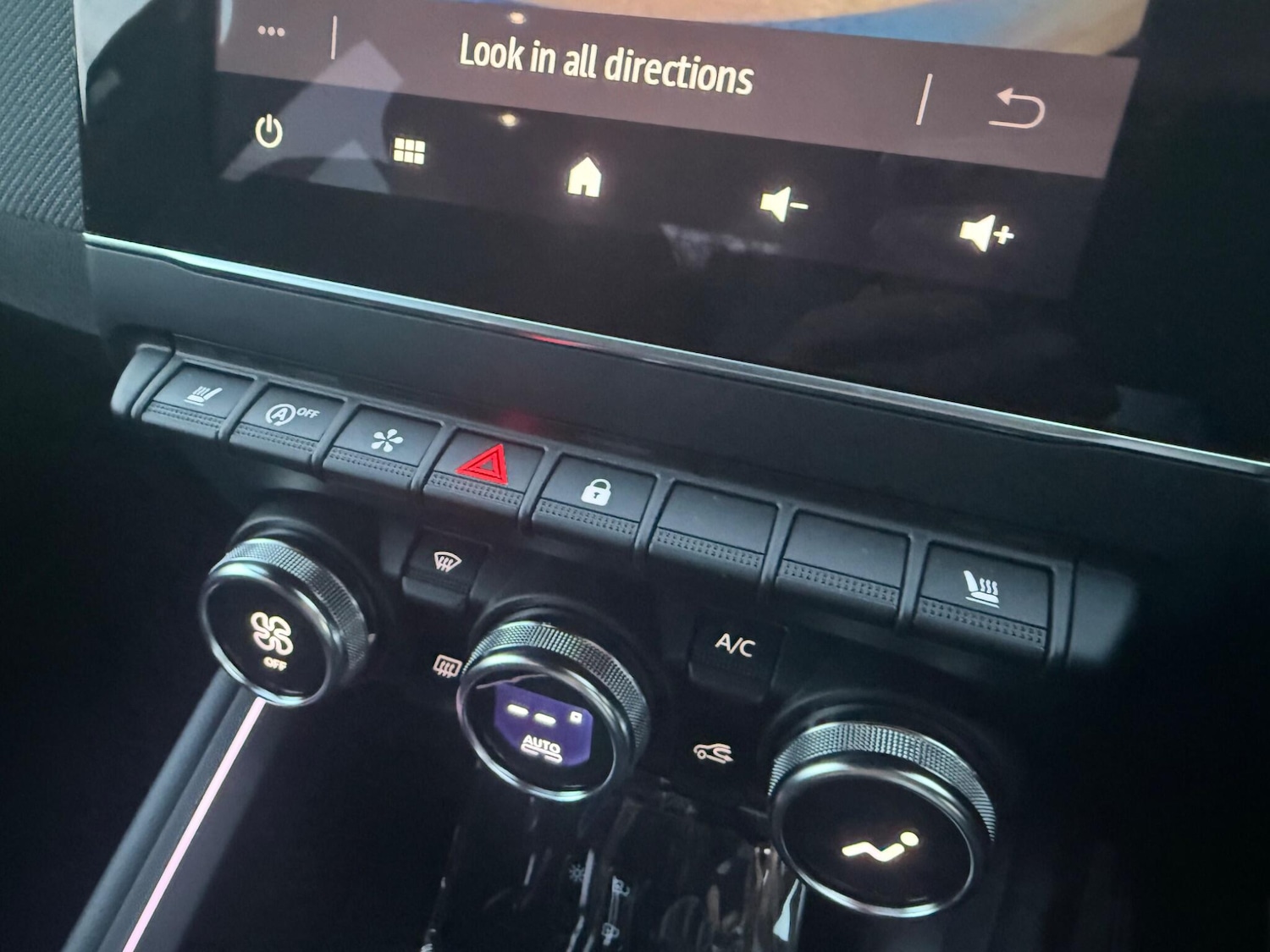 Used Renault Clio 2025 for sale - 76992243: Photo 29