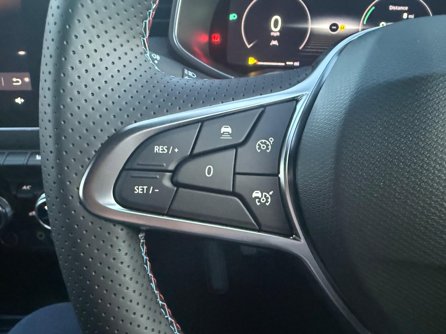 Used Renault Clio 2025 for sale - 76992243: Photo 34