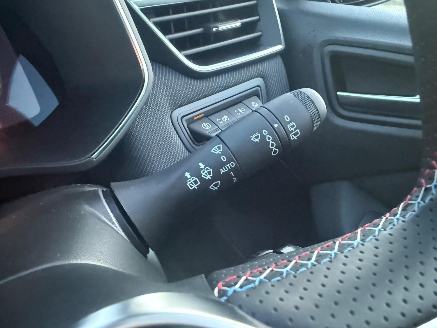 Used Renault Clio 2025 for sale - 76992243: Photo 37