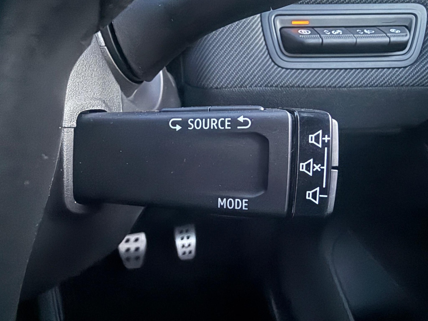 Used Renault Clio 2025 for sale - 76992243: Photo 38