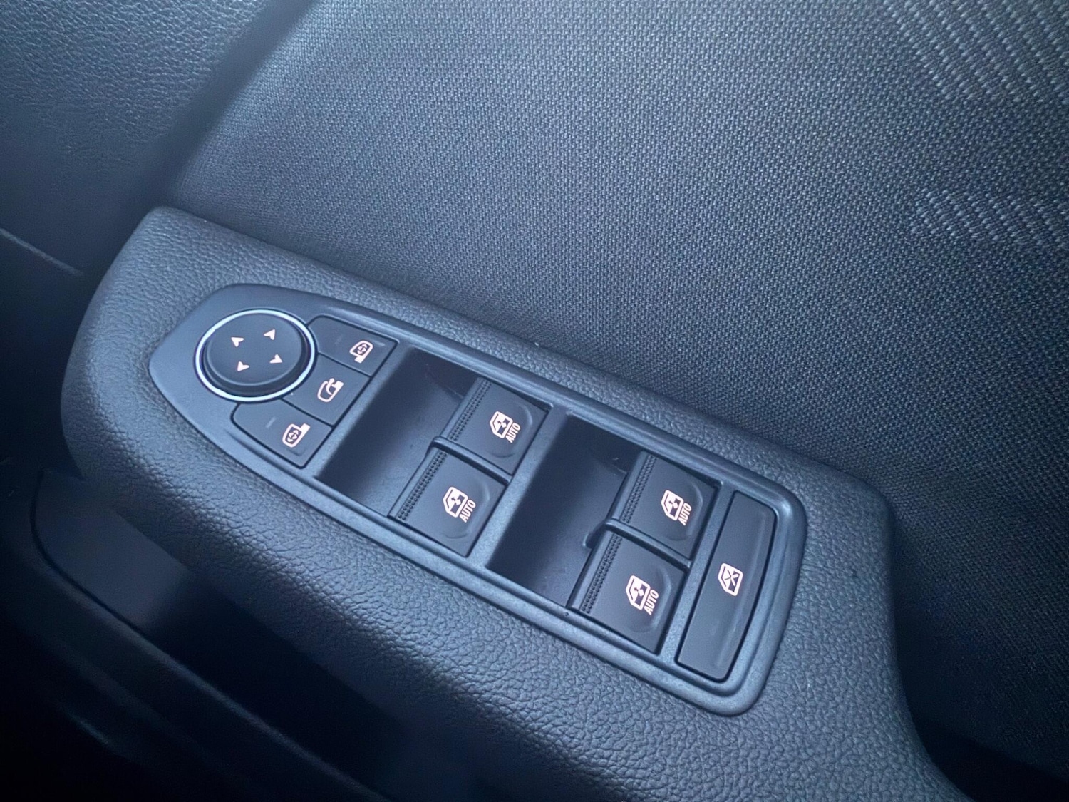 Used Renault Clio 2025 for sale - 76992243: Photo 40