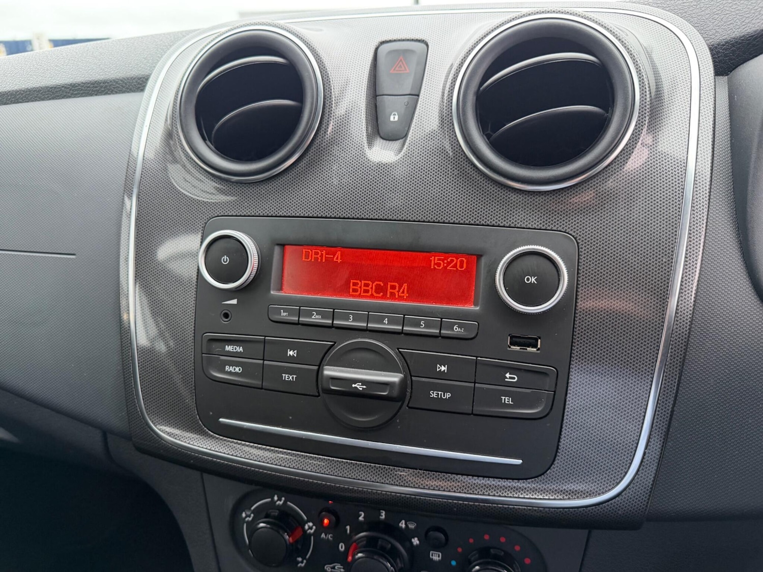 Used Dacia Sandero Stepway 2019 for sale - 77524897: Photo 24