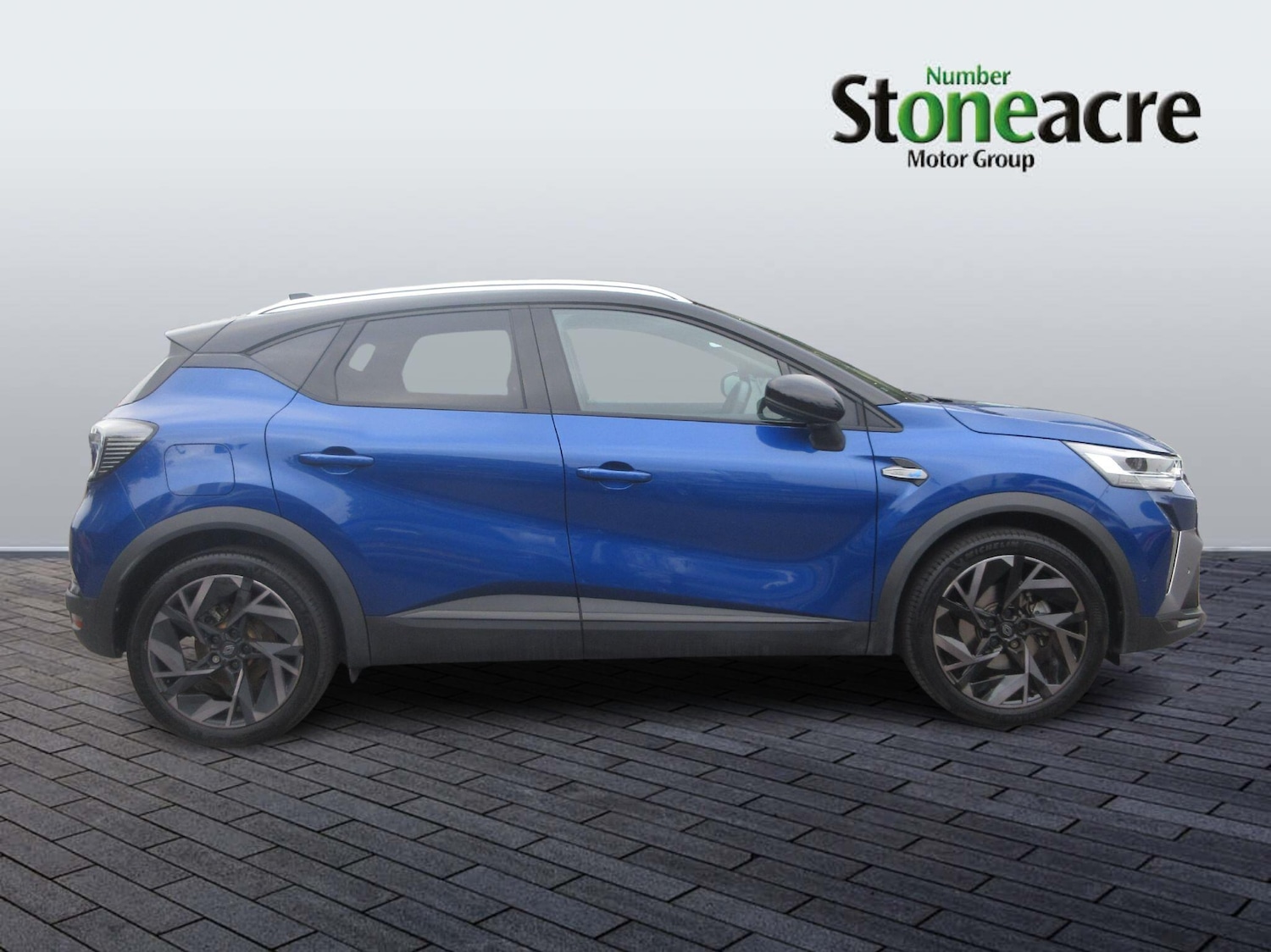 Used Renault Captur 2024 for sale - 76307575: Photo 2
