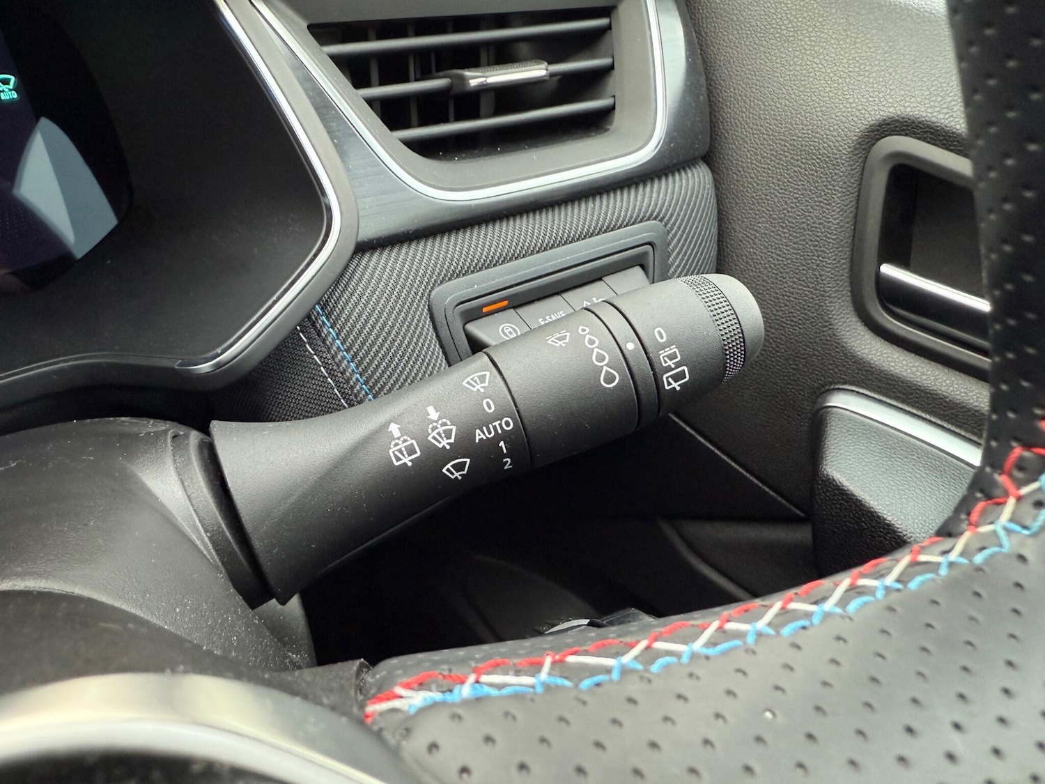 Used Renault Captur 2024 for sale - 76307575: Photo 28