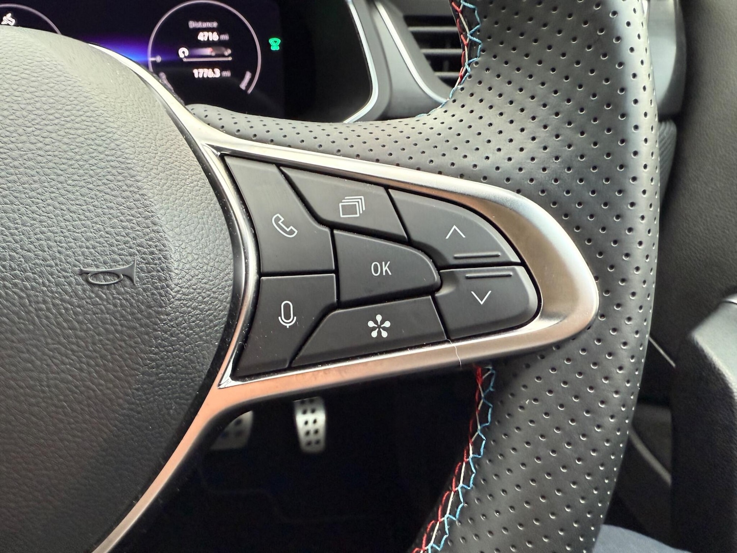 Used Renault Captur 2024 for sale - 76307575: Photo 30