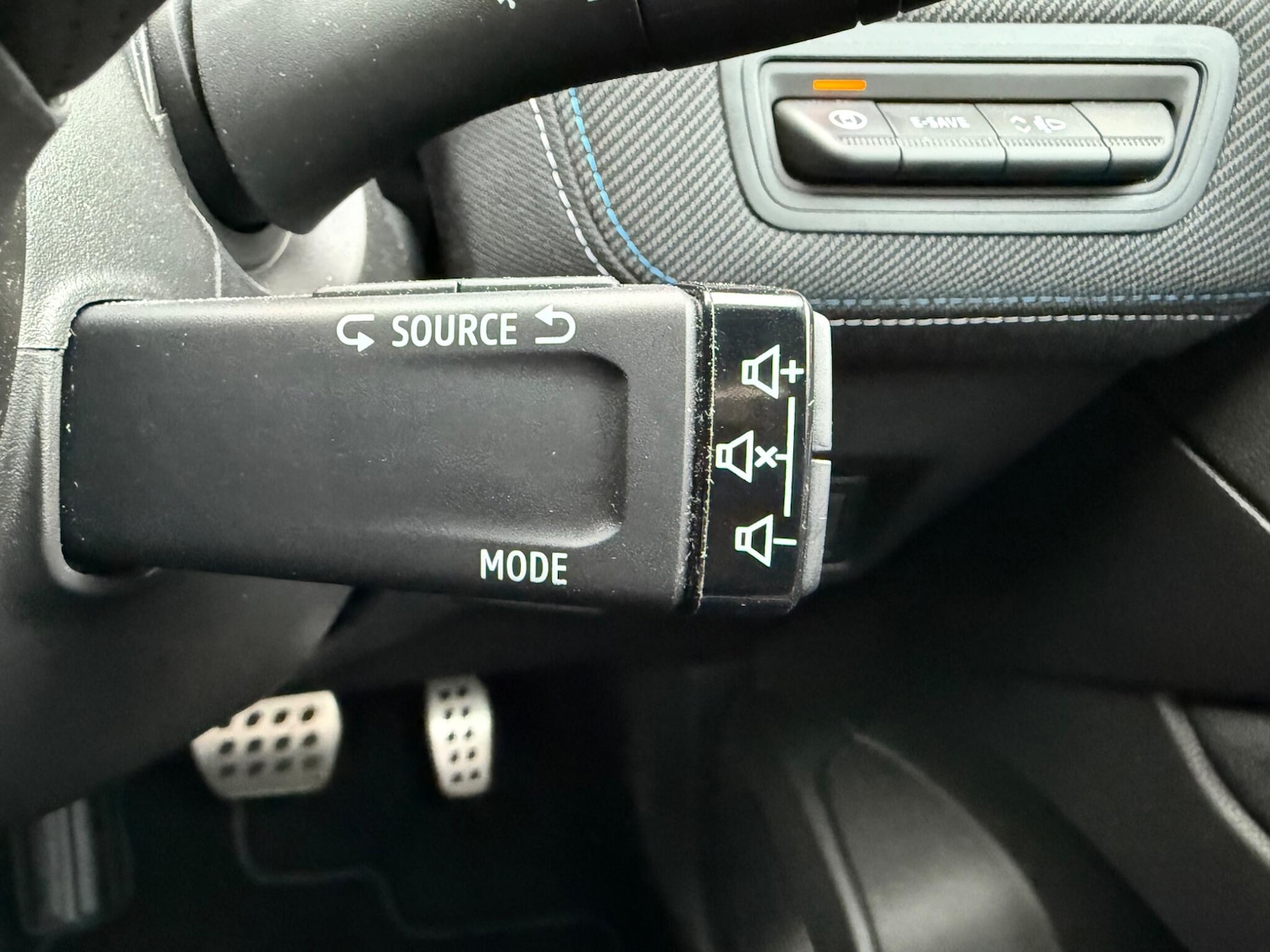 Used Renault Captur 2024 for sale - 76307575: Photo 33