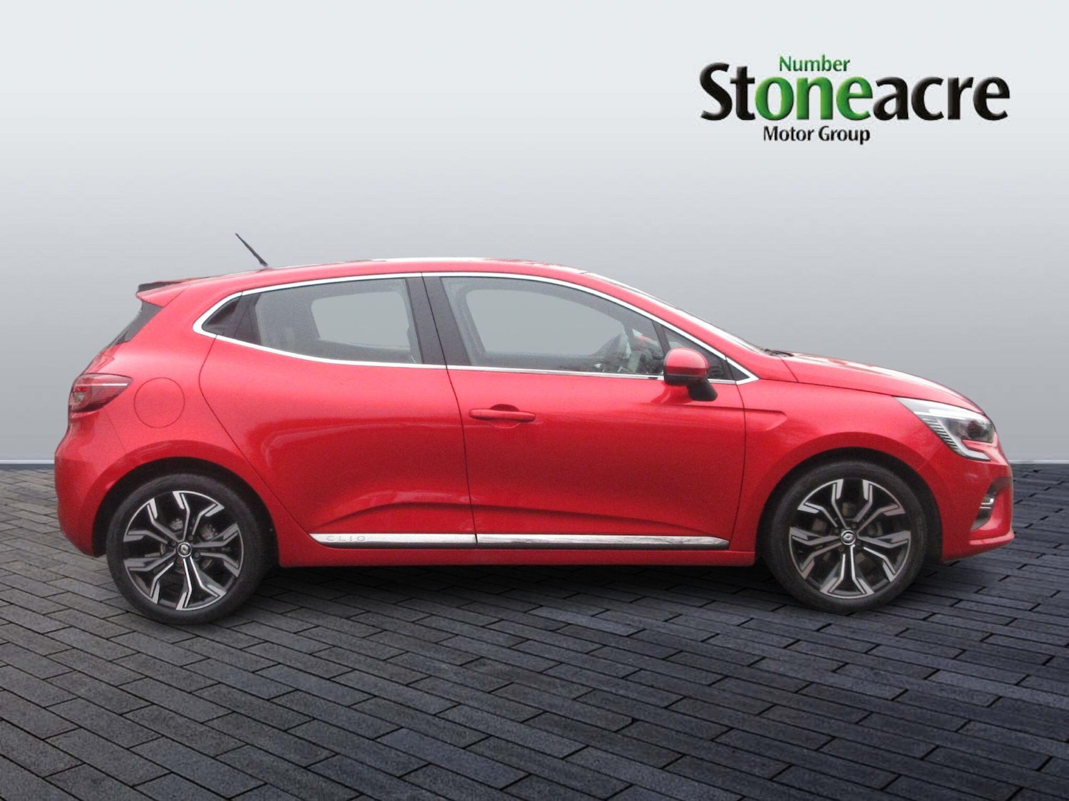 Used Renault Clio 2022 for sale - 77709930: Photo 2