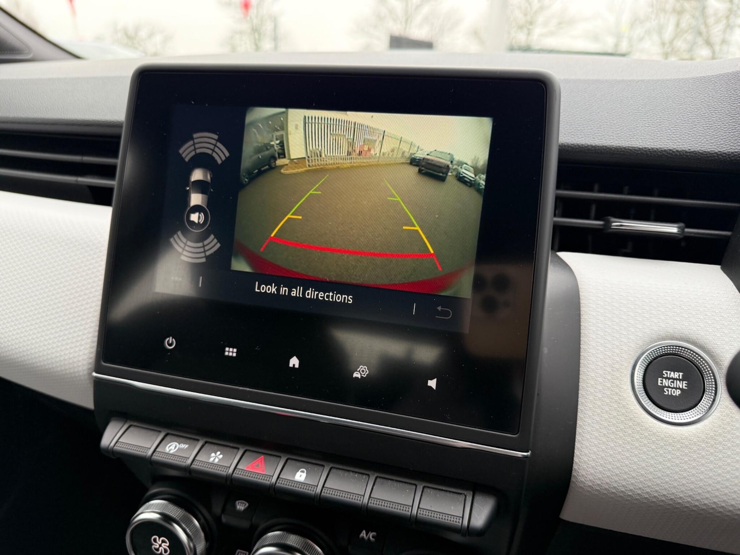 Used Renault Clio 2022 for sale - 77709930: Photo 30