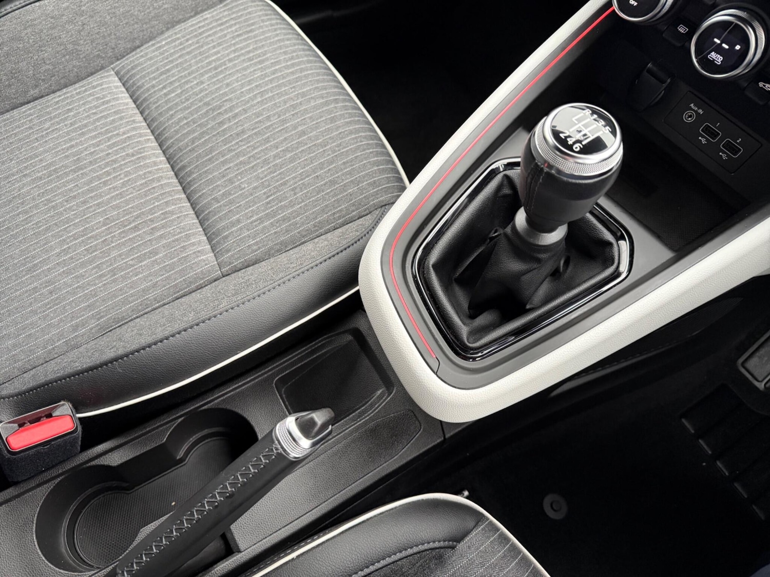 Used Renault Clio 2022 for sale - 77709930: Photo 32