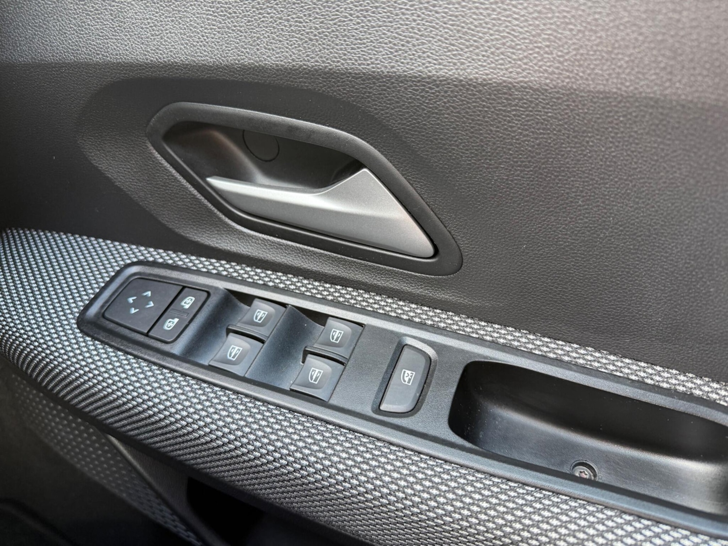 Used Dacia Sandero Stepway 2024 for sale - 77807783: Photo 38