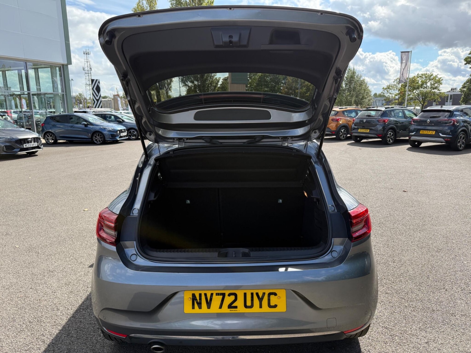 Used Renault Clio 2023 for sale - 76484733: Photo 17