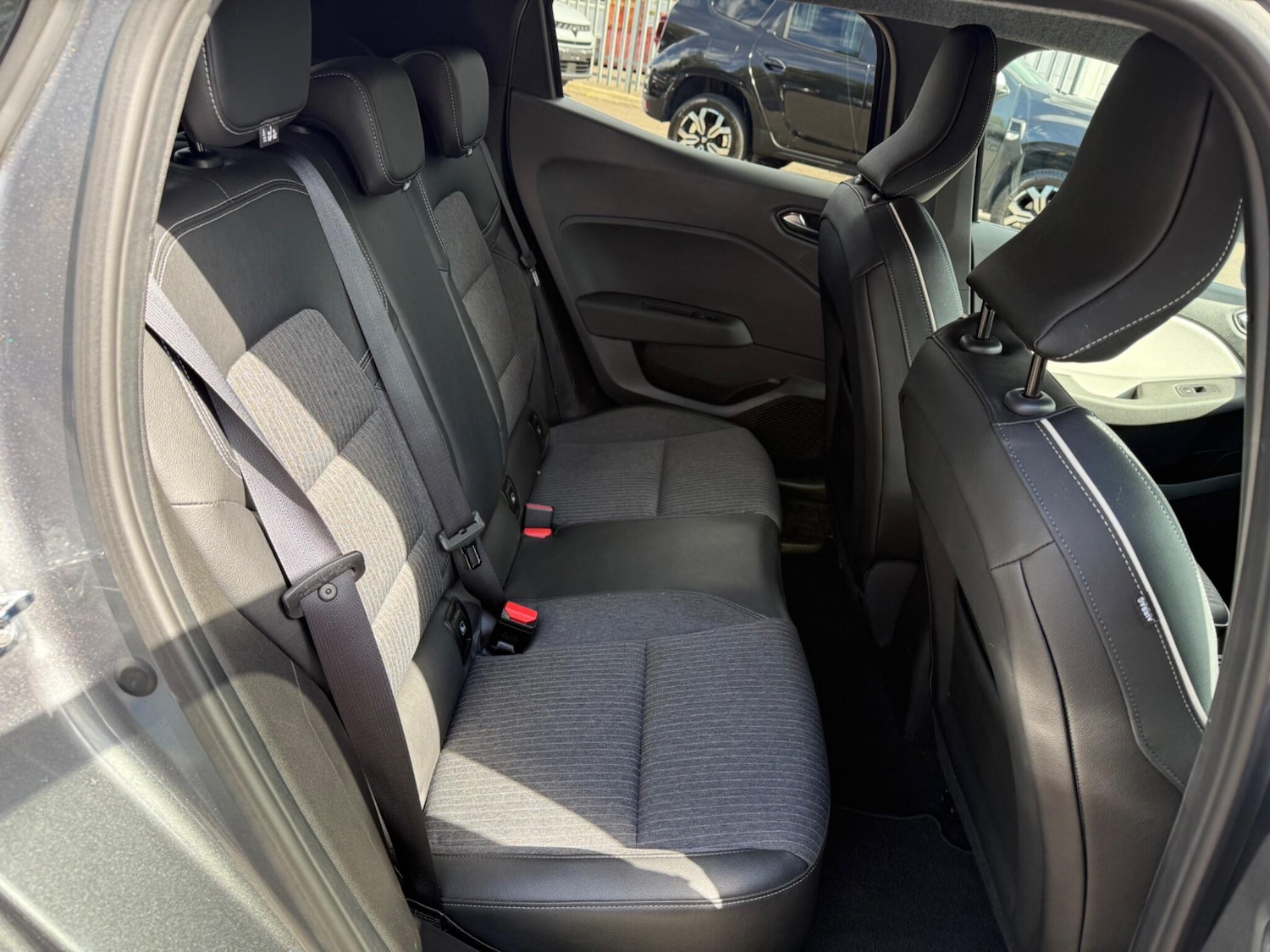 Used Renault Clio 2023 for sale - 76484733: Photo 18