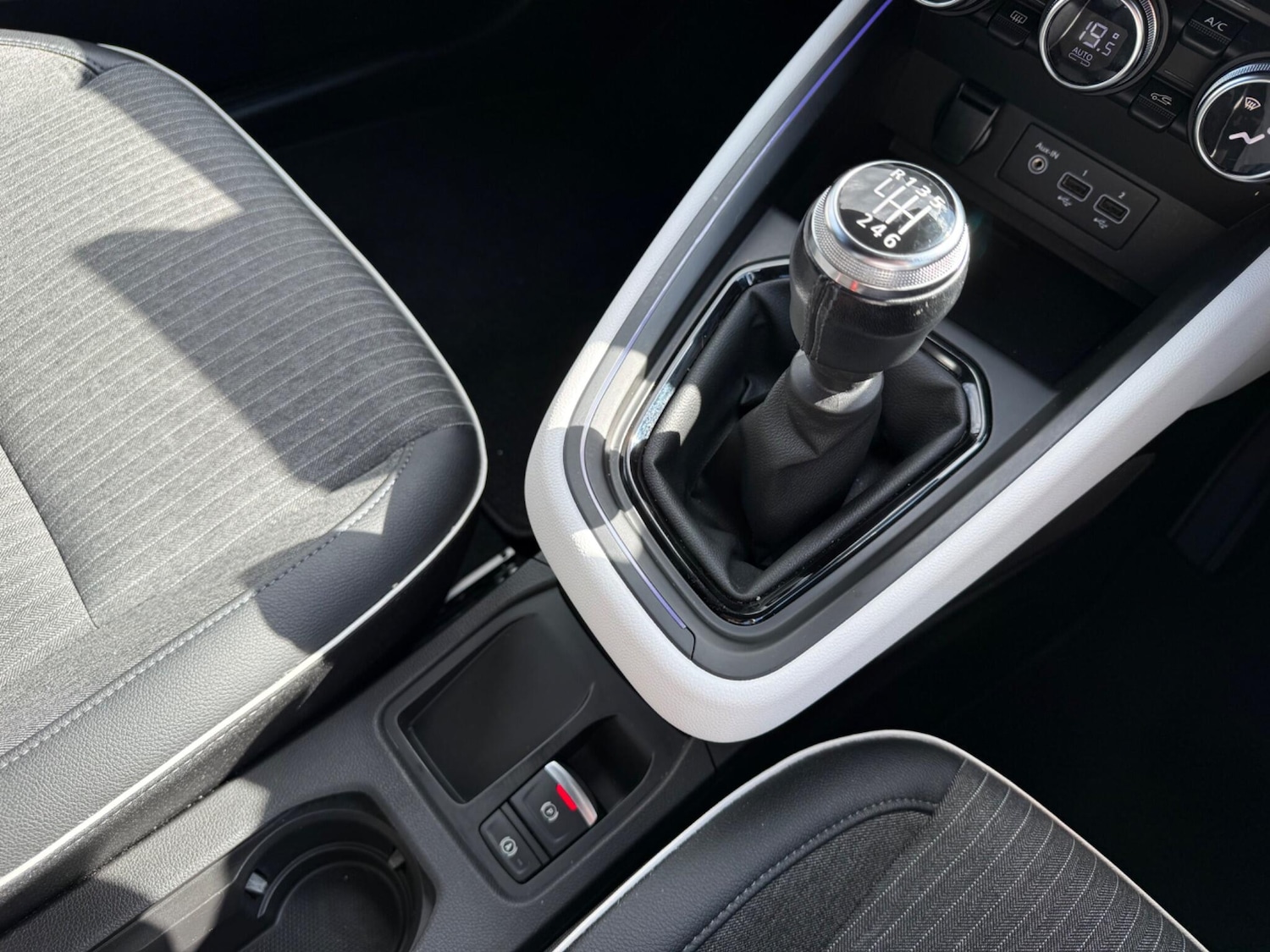 Used Renault Clio 2023 for sale - 76484733: Photo 34