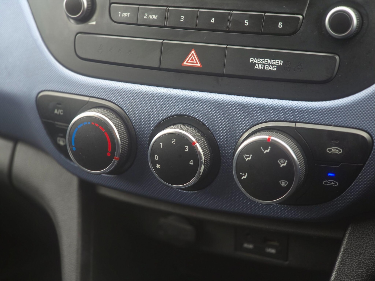 Used Hyundai i10 for sale - 77768503: Photo 31