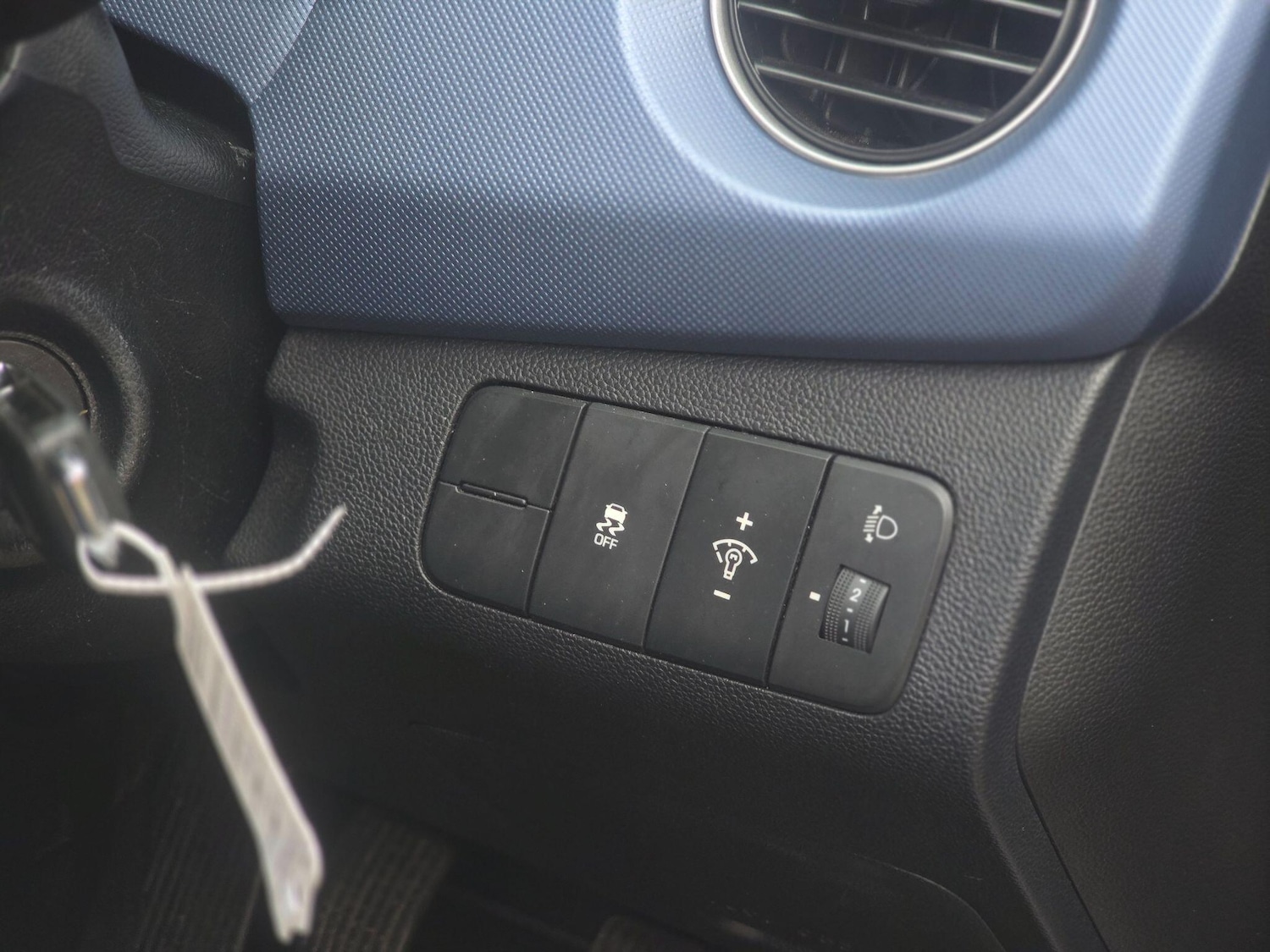 Used Hyundai i10 for sale - 77768503: Photo 34