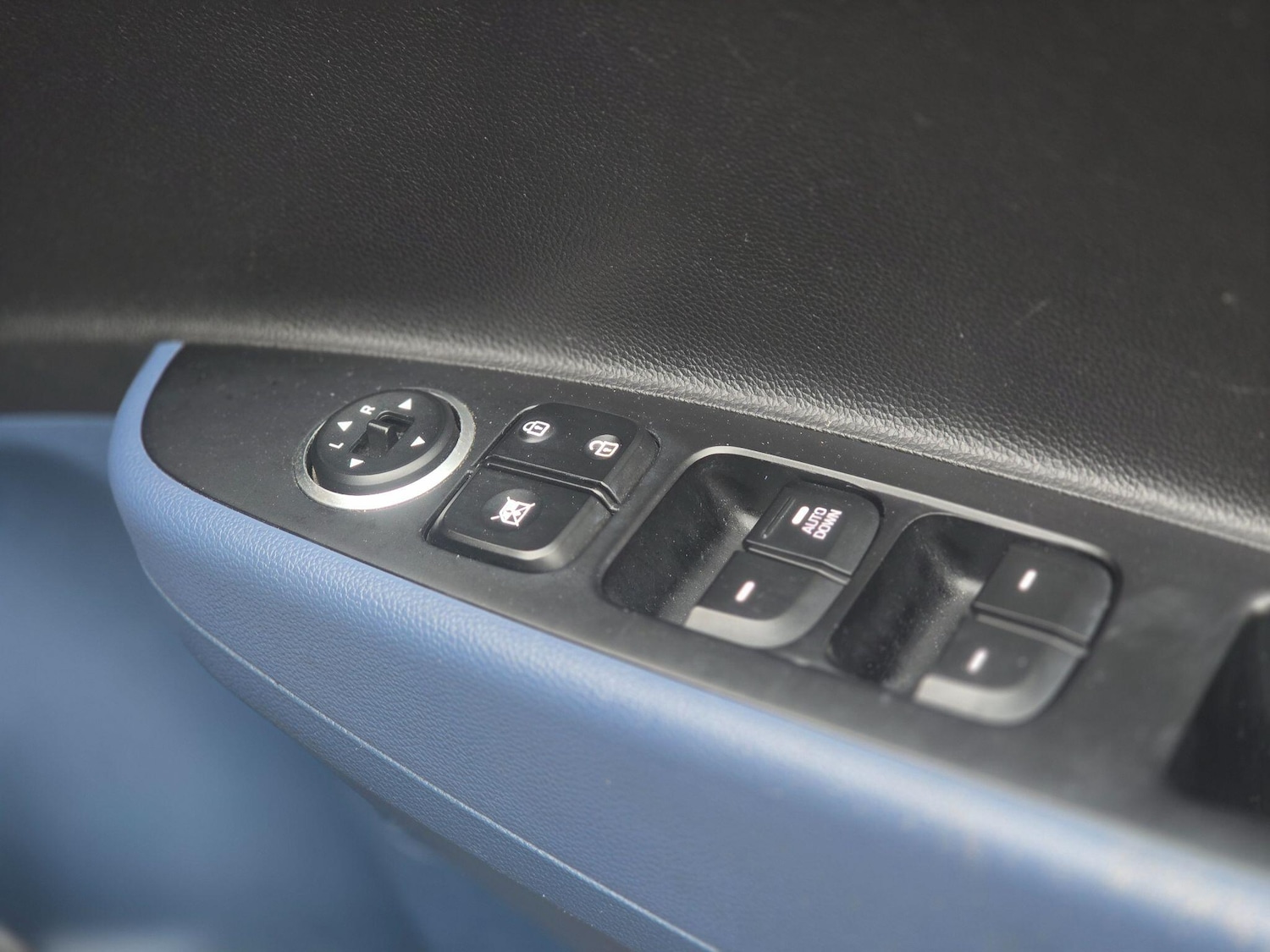 Used Hyundai i10 for sale - 77768503: Photo 35