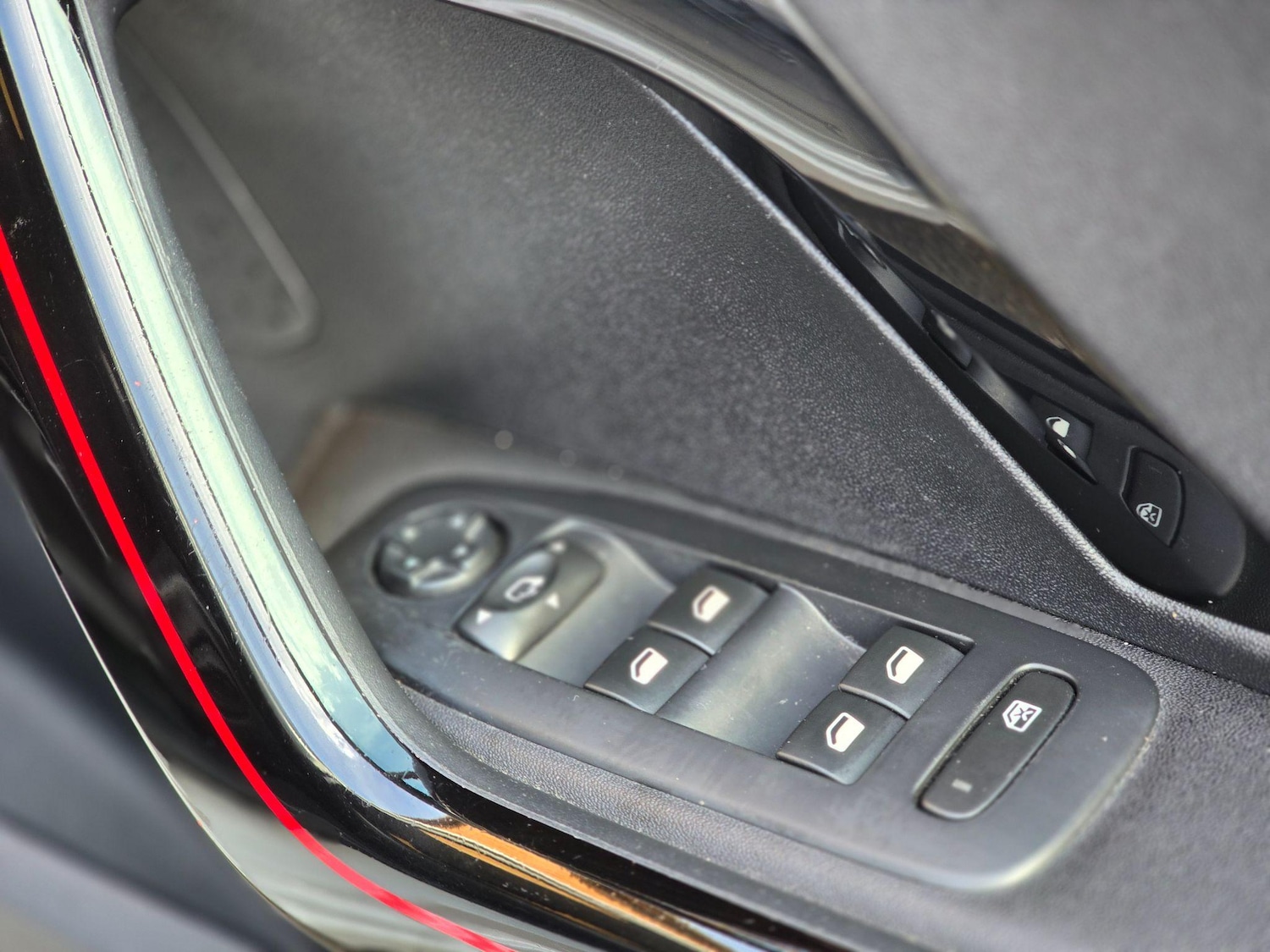 Used Peugeot 208 for sale - 77769794: Photo 35