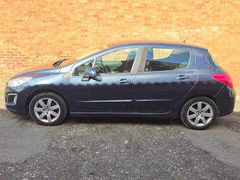 Used Peugeot 308 2012 for sale - 77838802: Photo