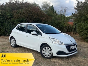 Used Peugeot 208 2015 for sale - 79601116: Photo