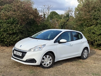 Used Peugeot 208 2015 for sale - 79601116: Photo