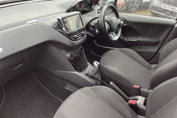 Used Peugeot 208 2018 for sale - 76204462: Photo 13