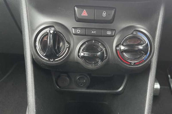 Used Peugeot 208 2018 for sale - 76204462: Photo 15