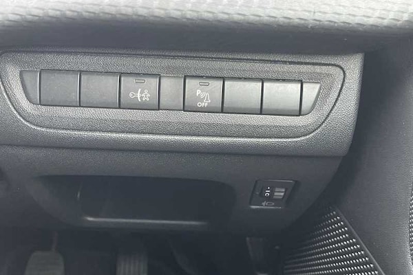 Used Peugeot 208 2018 for sale - 76204462: Photo 25
