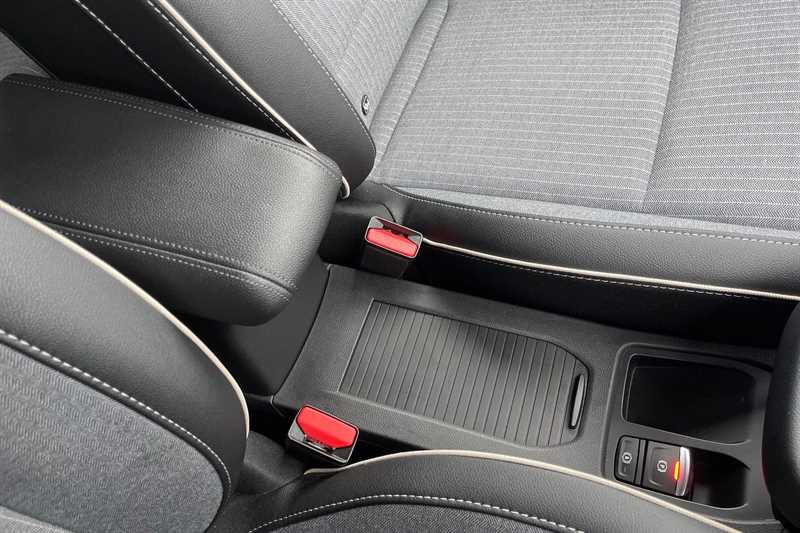 Used Renault Clio 2025 for sale - 77513522: Photo 36