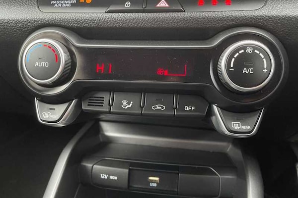 Used Kia Stonic 2022 for sale - 76204242: Photo 15