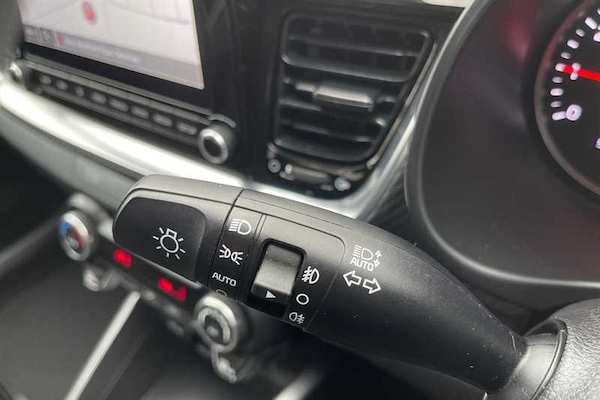 Used Kia Stonic 2022 for sale - 76204242: Photo 26