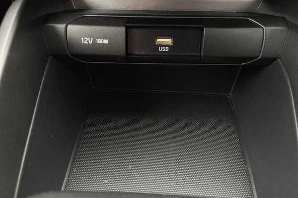 Used Kia Stonic 2022 for sale - 76204242: Photo 30
