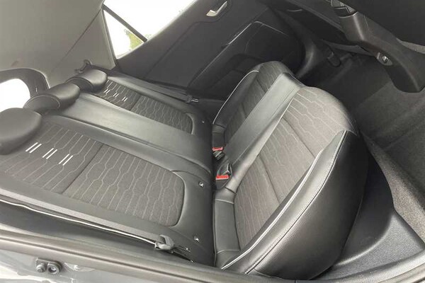 Used Kia Stonic 2022 for sale - 76204242: Photo 39