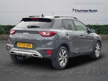 Used Kia Stonic 2022 for sale - 76204242: Photo 3