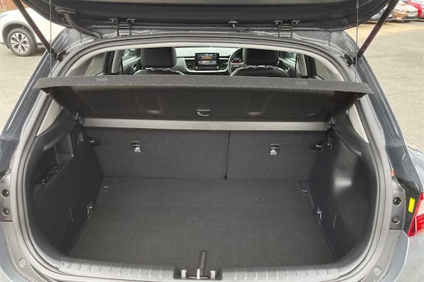 Used Kia Stonic 2022 for sale - 76204242: Photo 43