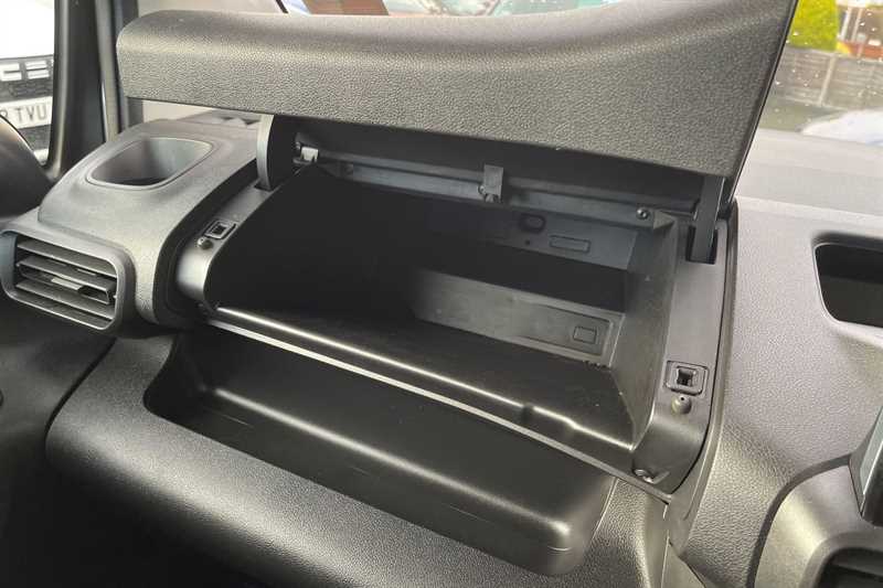 Used Vauxhall Combo Life 2020 for sale - 76705930: Photo 35